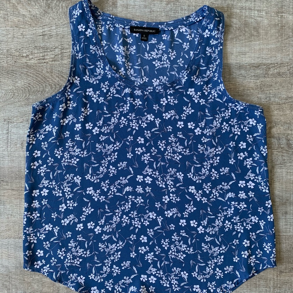 BANANA REPUBLIC Sleeveless Top😍😍